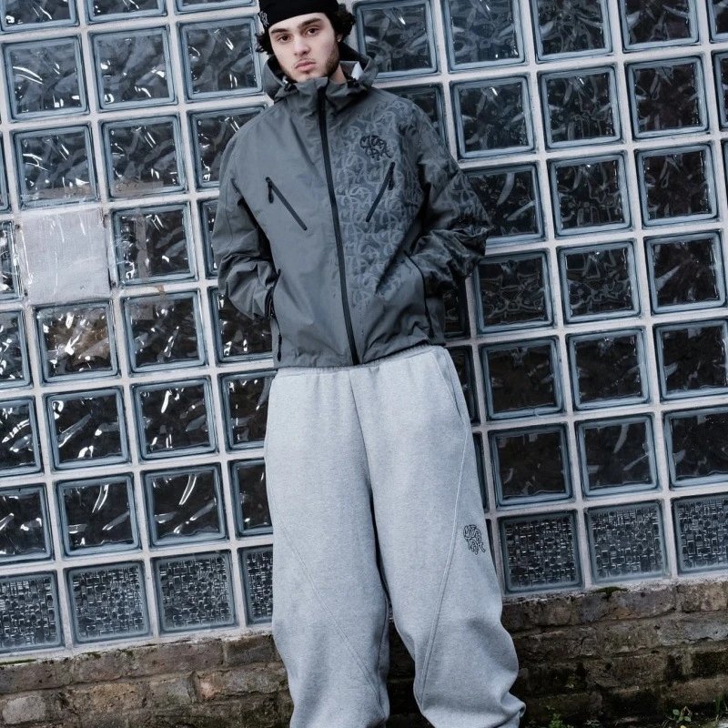 Gray Hooded Windbrea