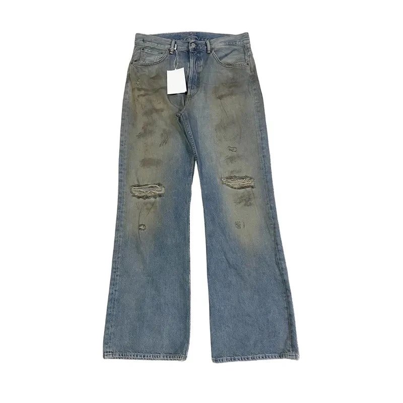 Levi's Distressed Bl