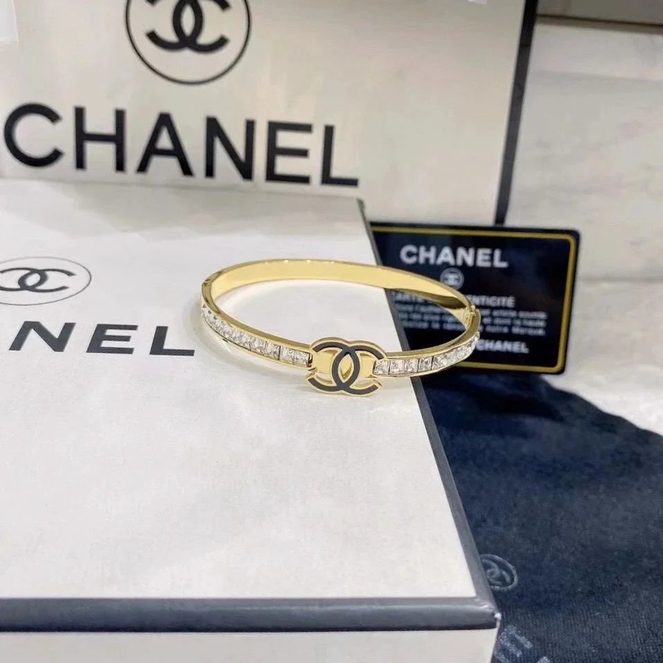 Chanel Gold Hinged B