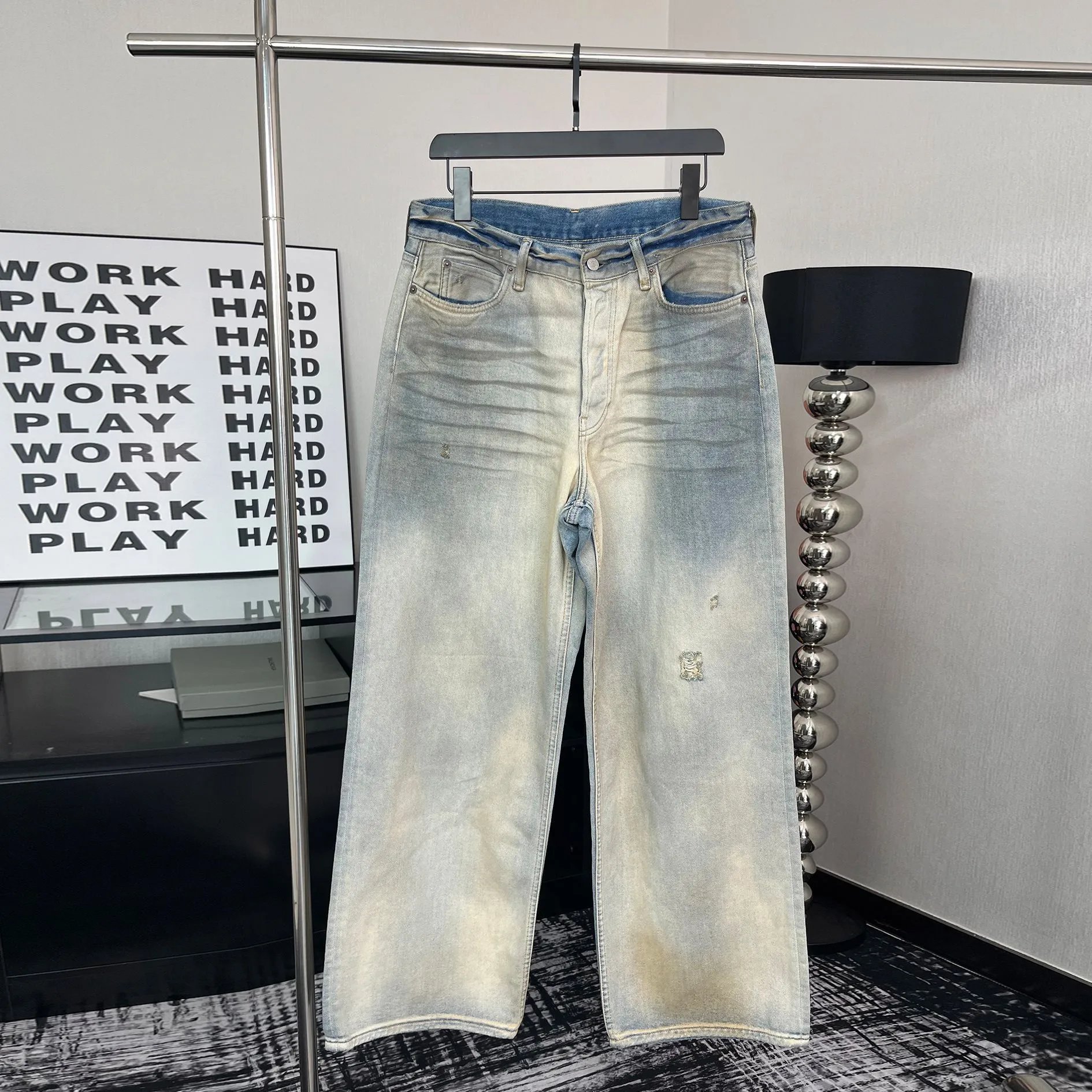 Light Wash Wide Leg 