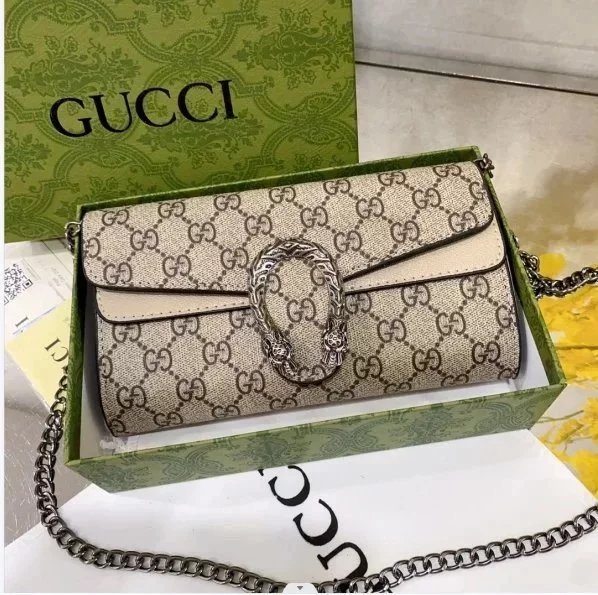 Gucci Beige Chain Sh