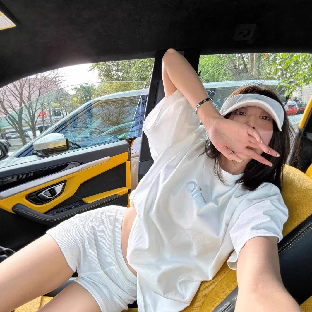 White Oversized T-Sh