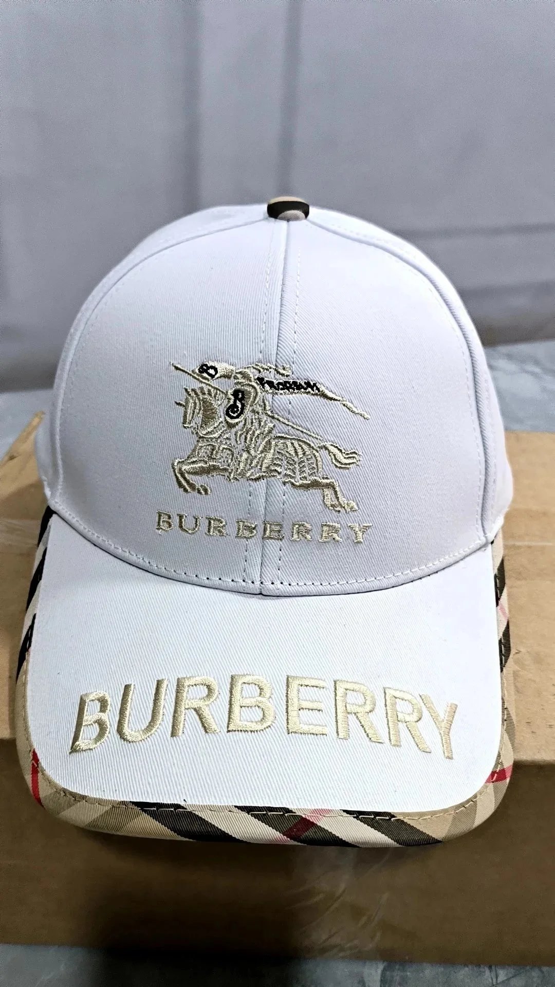 Burberry White Baseb