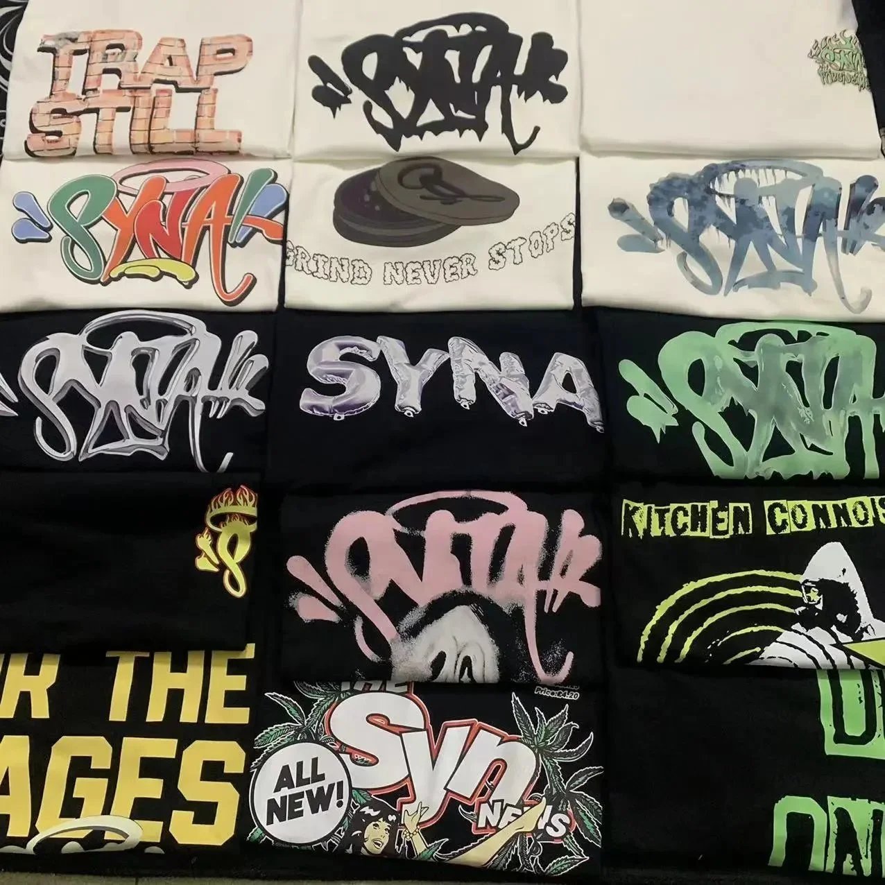 SYNAL Black Graphic 