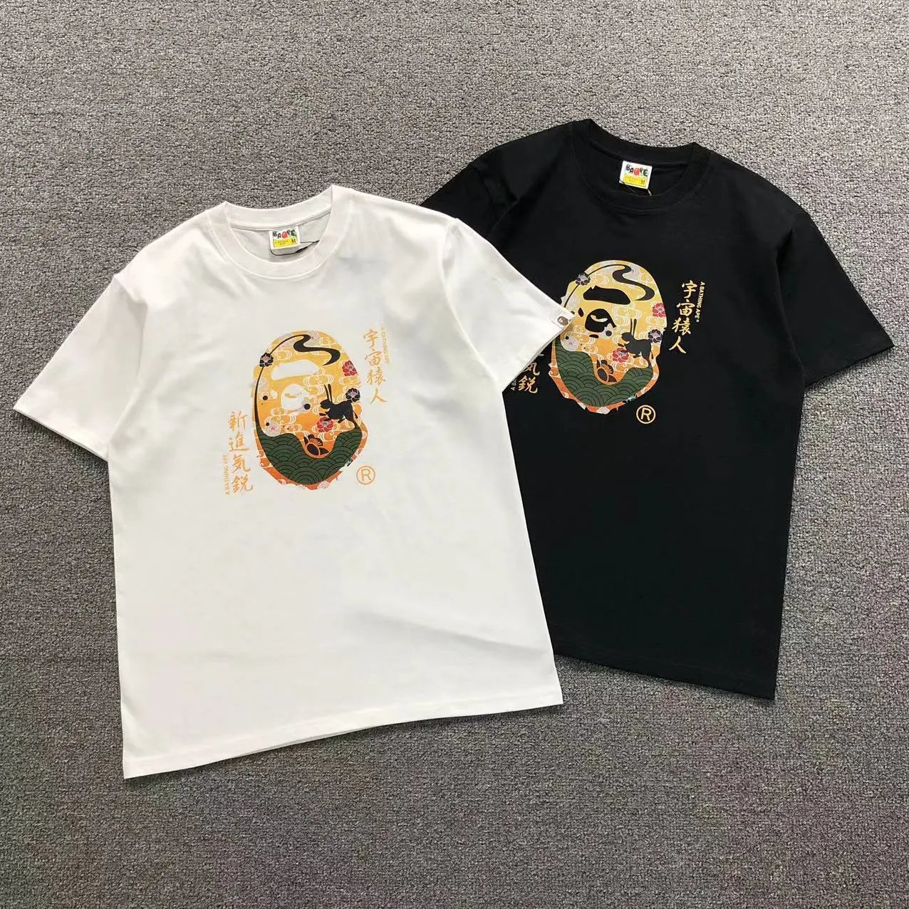 A BATHING APE White/