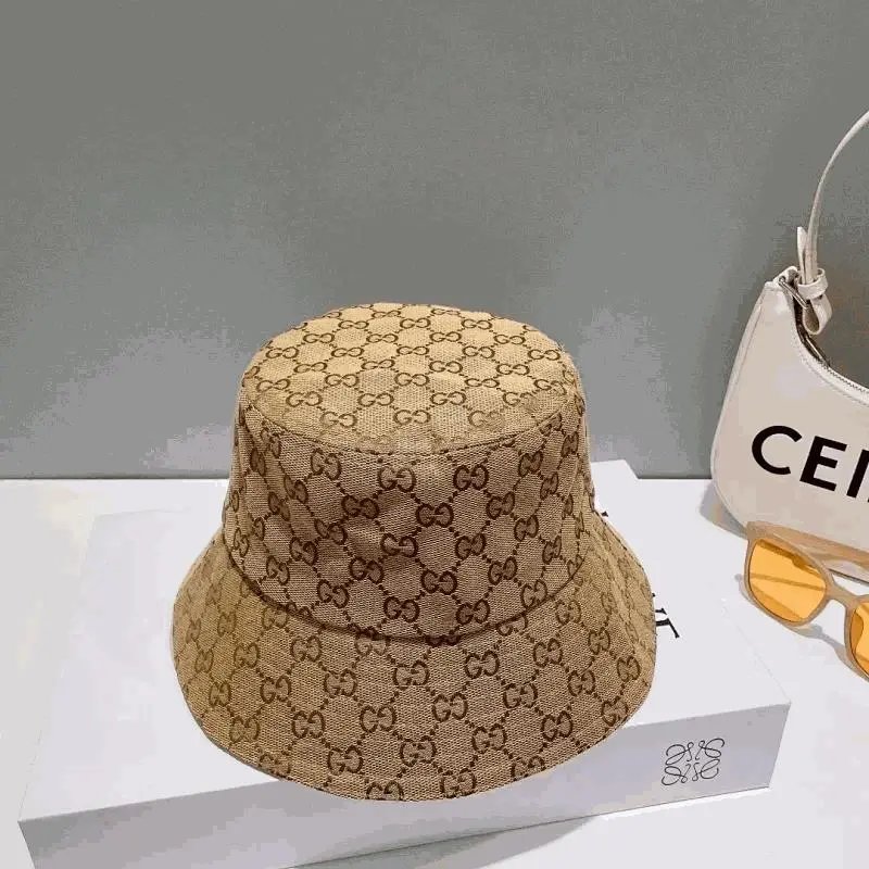 Gucci Beige Bucket H