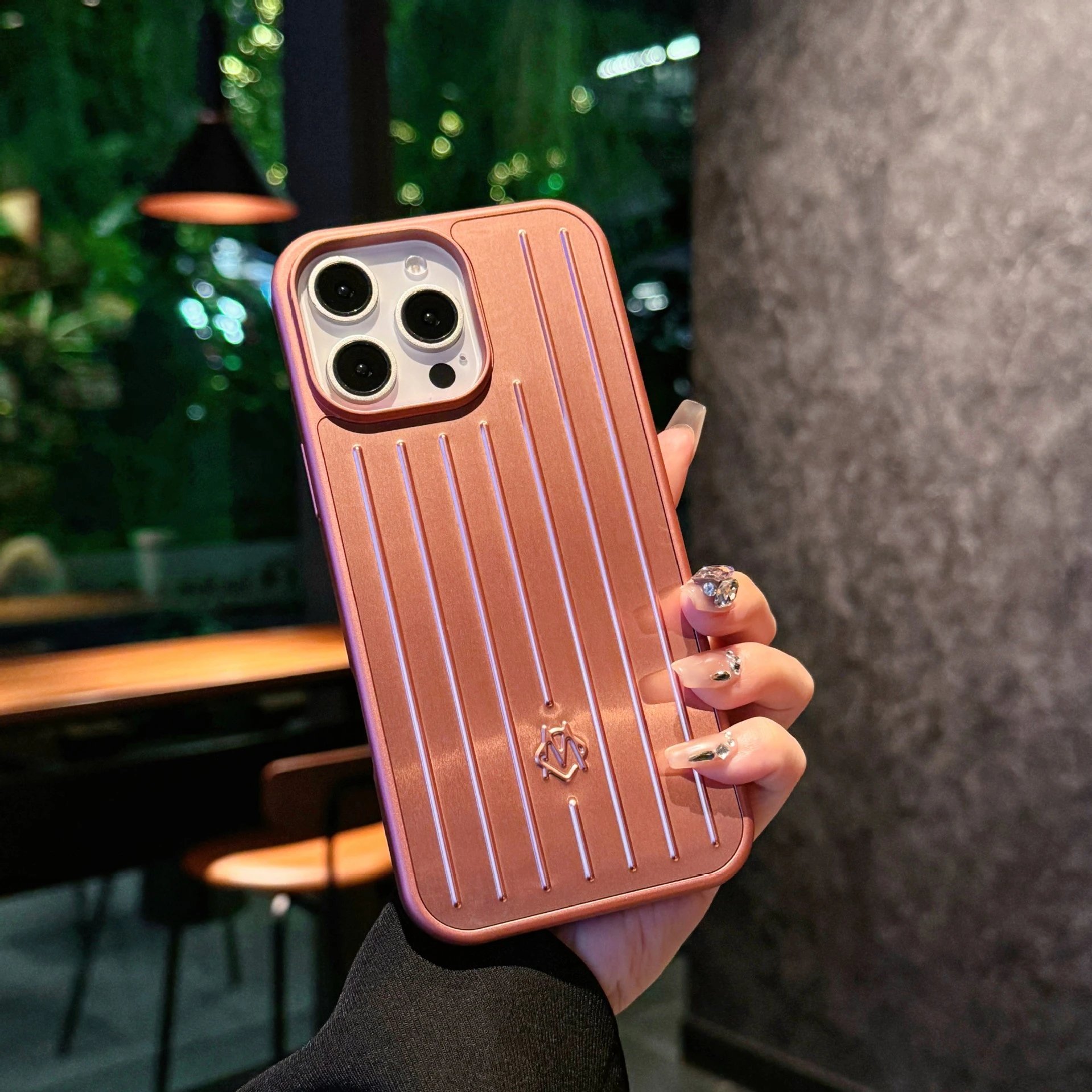 Rose Gold Metal Phon