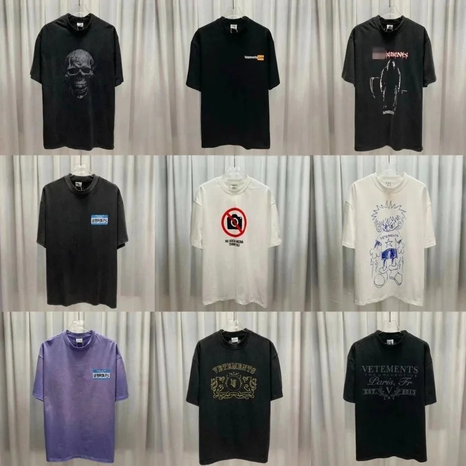 Vetements Black and White Graphic T-Shirts Set