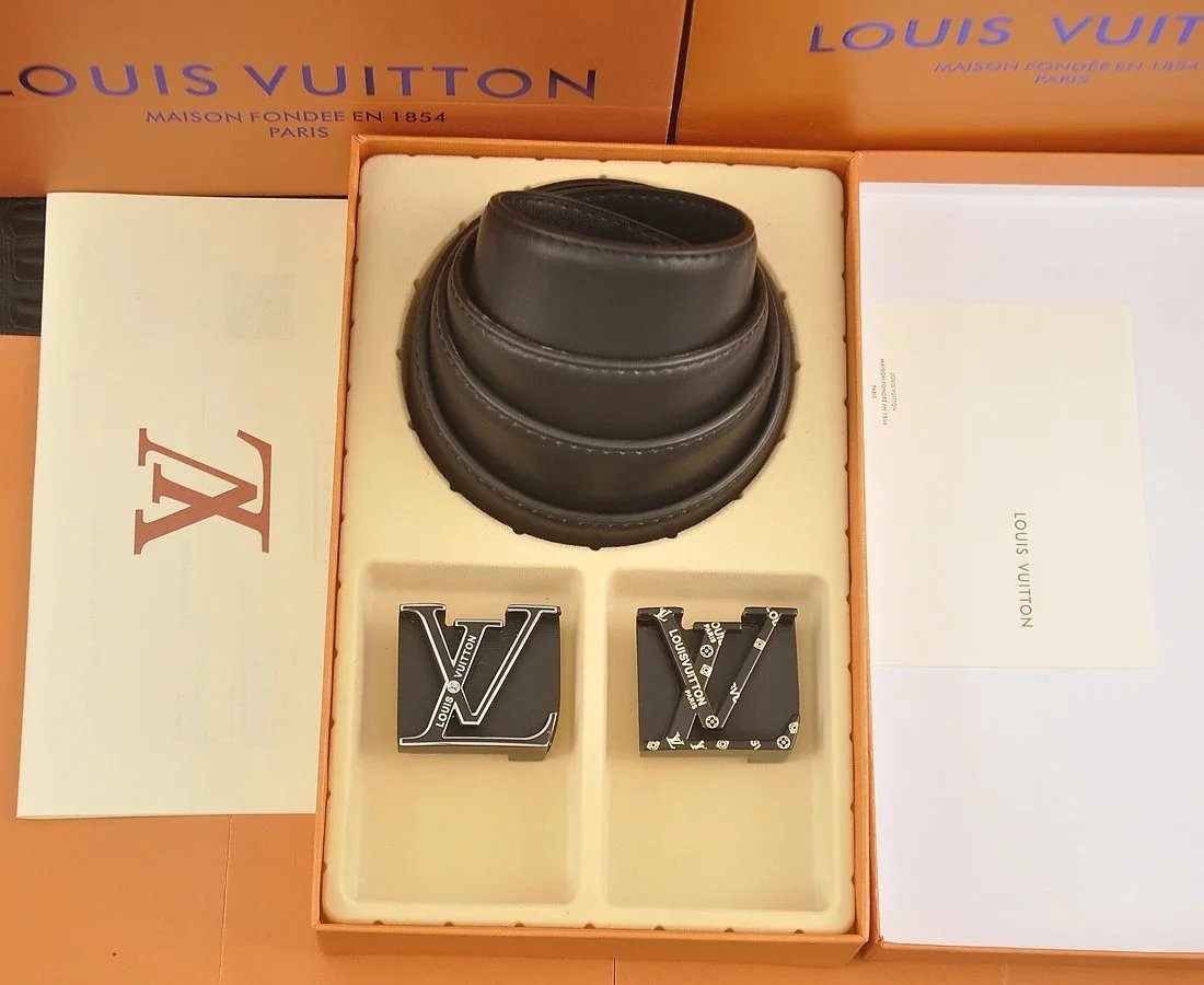 Louis Vuitton Black Leather Belt Set