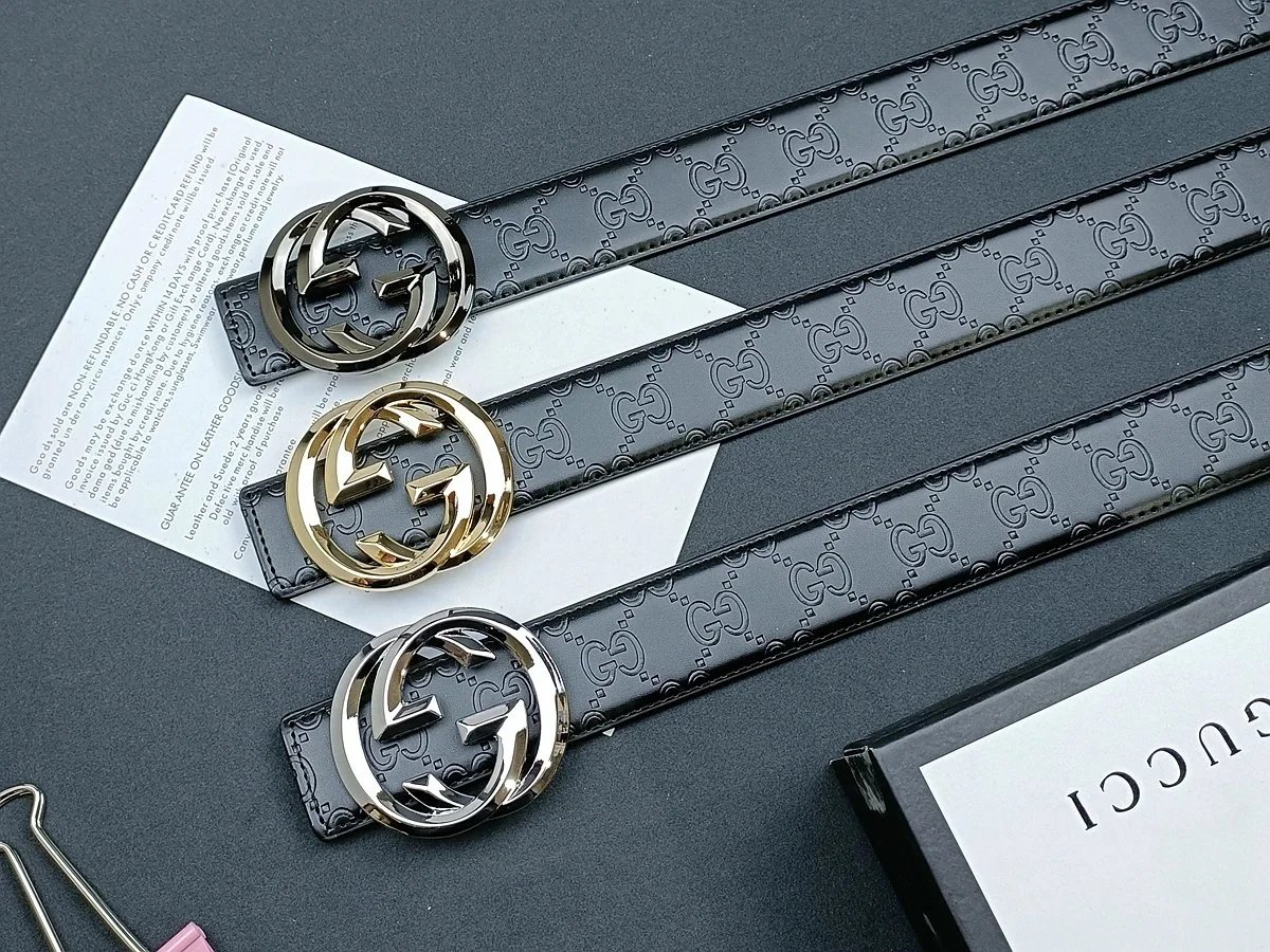 Gucci Black Leather Belt with Interlocking G Buckle