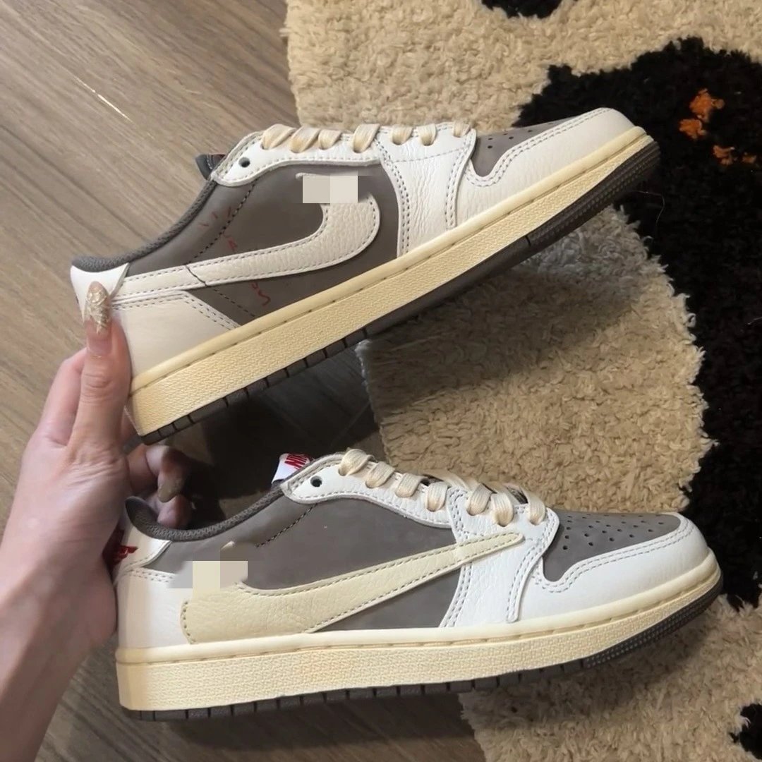 Nike Air Jordan 1 Low White Grey Sneakers