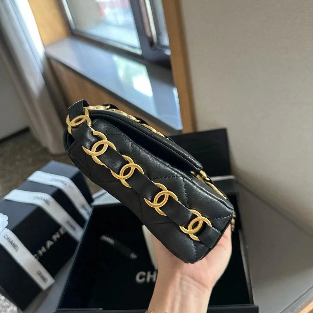 Chanel Black Quilted Chain Shoulder Bag