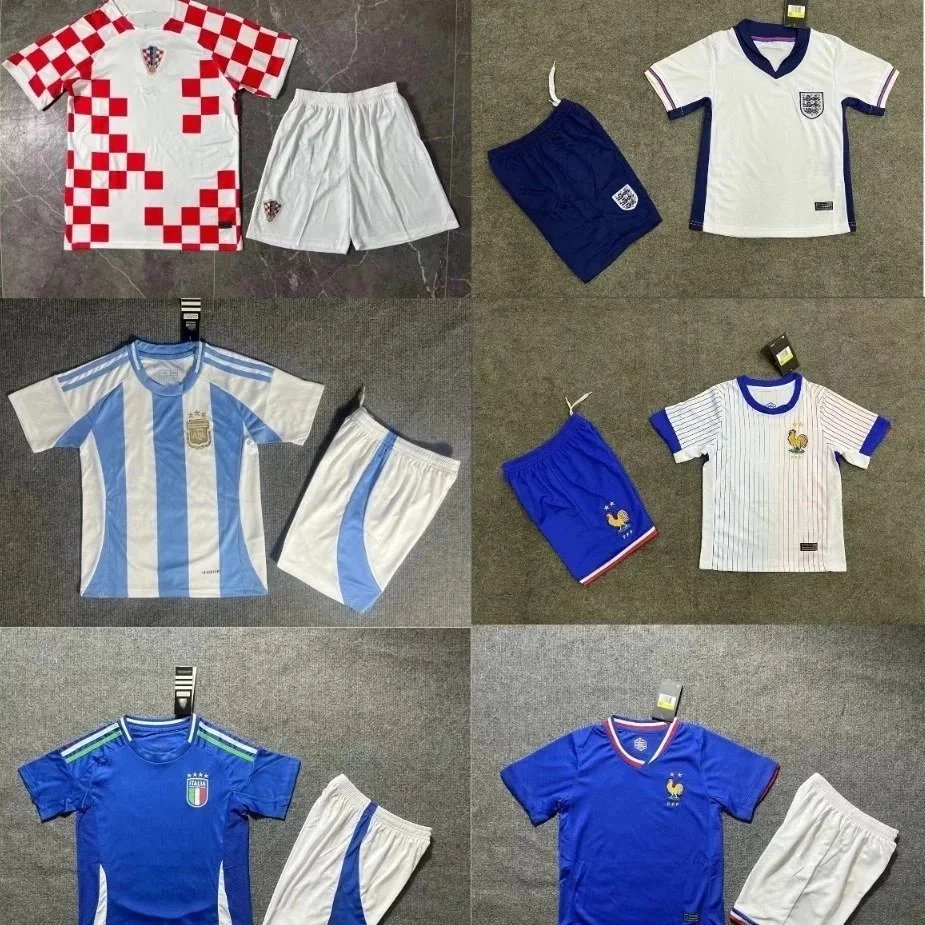 Croatia Red White Ch