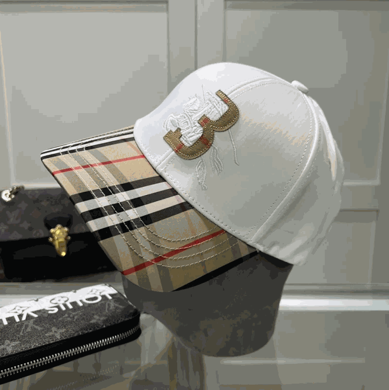 Burberry White Baseball Cap with Iconic Stripes