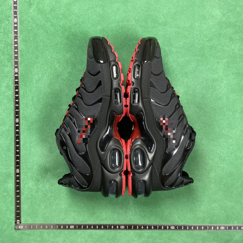 Nike Black Red Air M