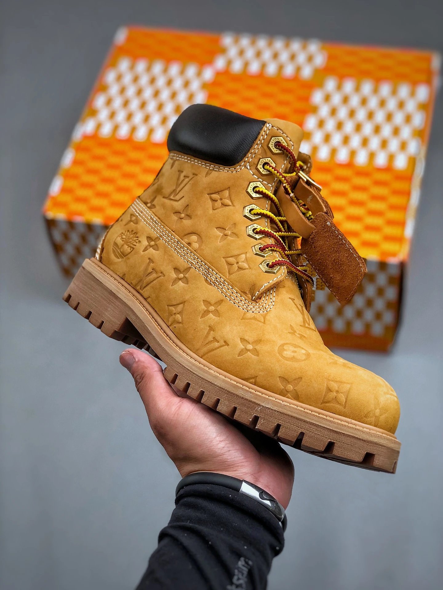 Louis Vuitton Brown 