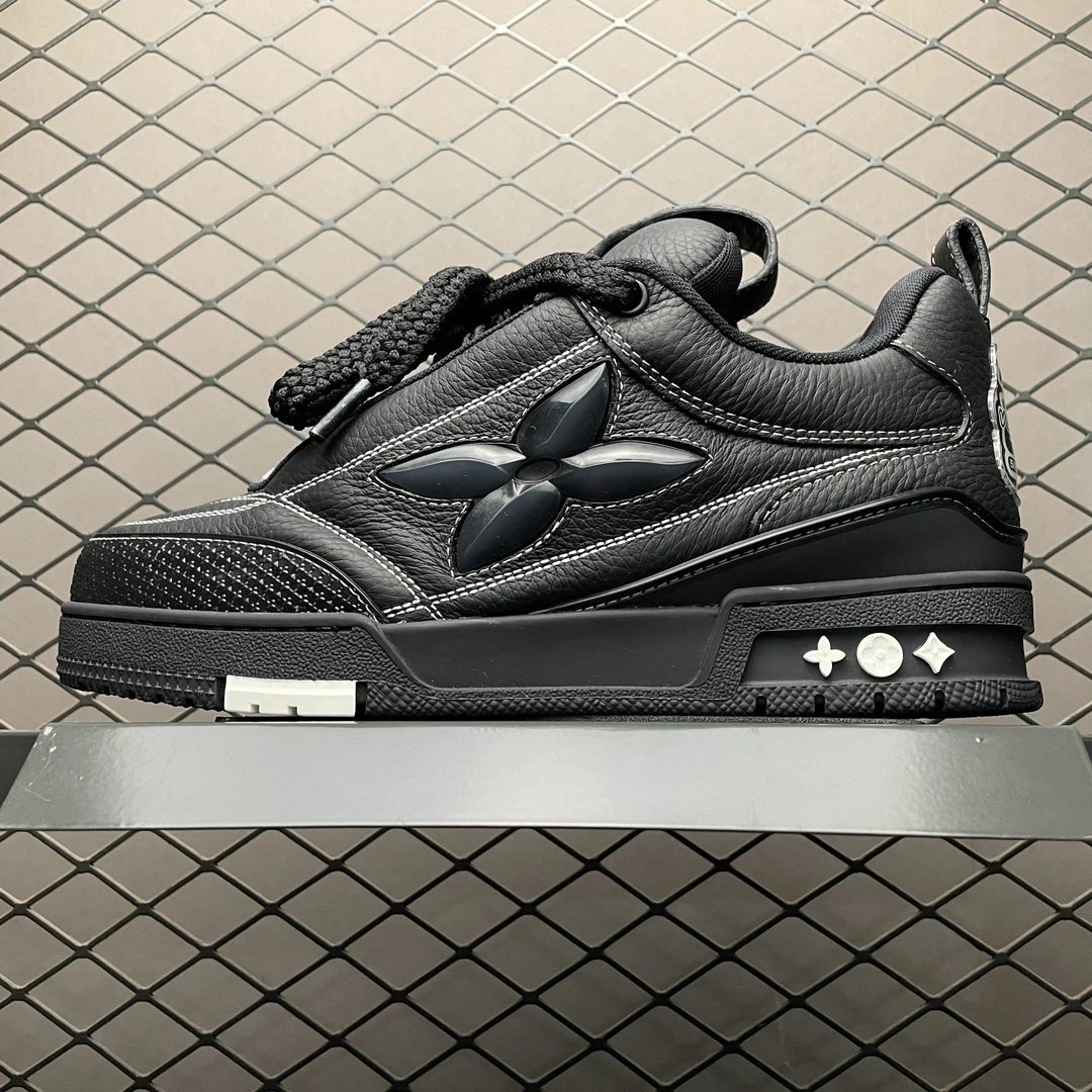 Louis Vuitton Black 