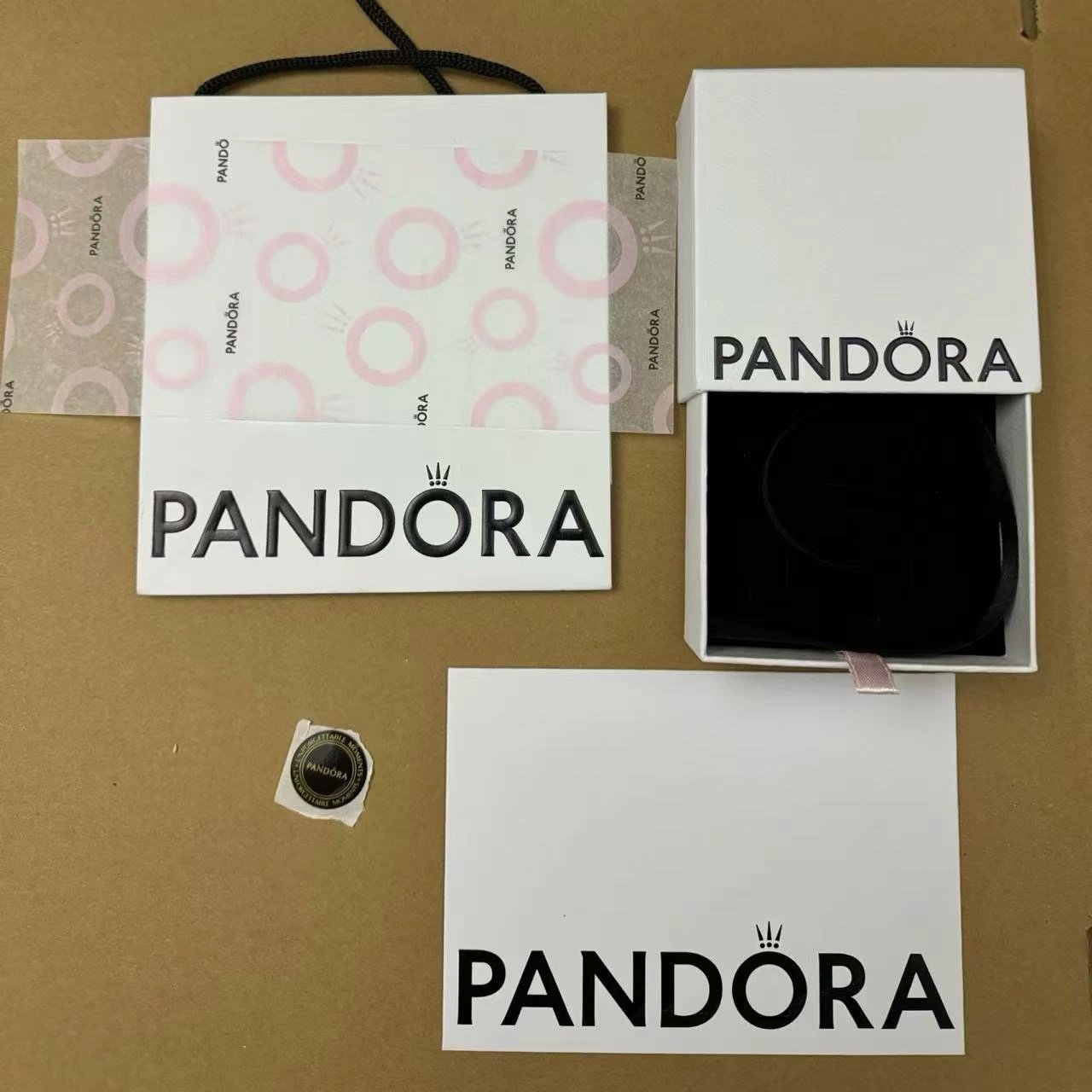 Pandora Black Leathe