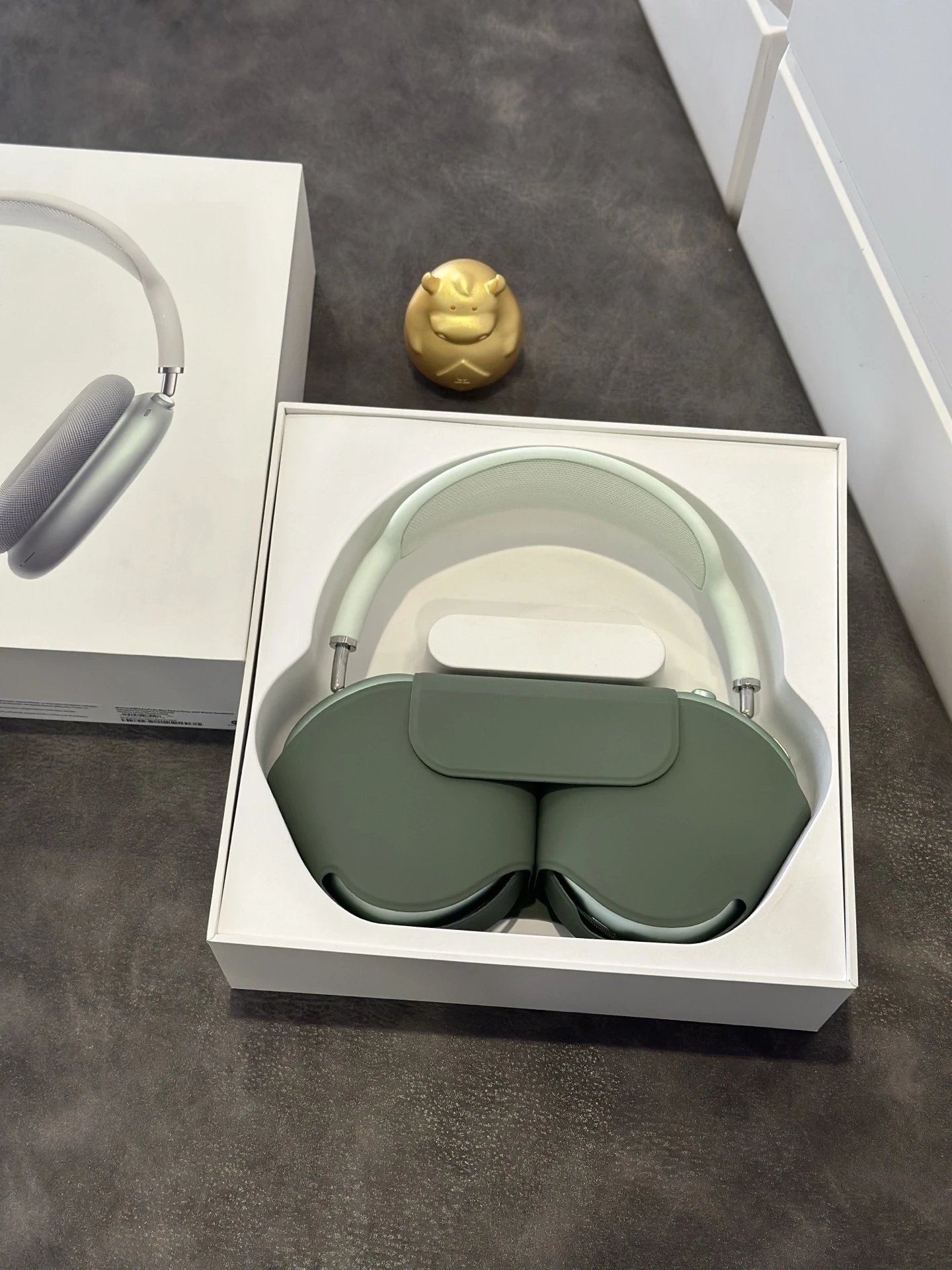 Apple Green Over-Ear Wireless Headphones
