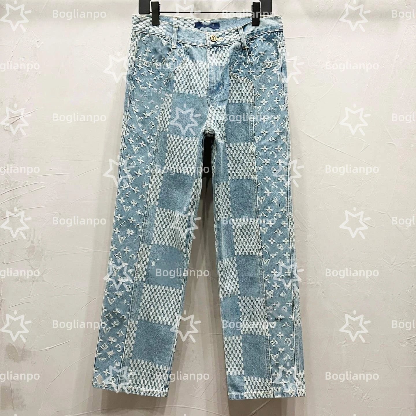 Louis Vuitton Light 