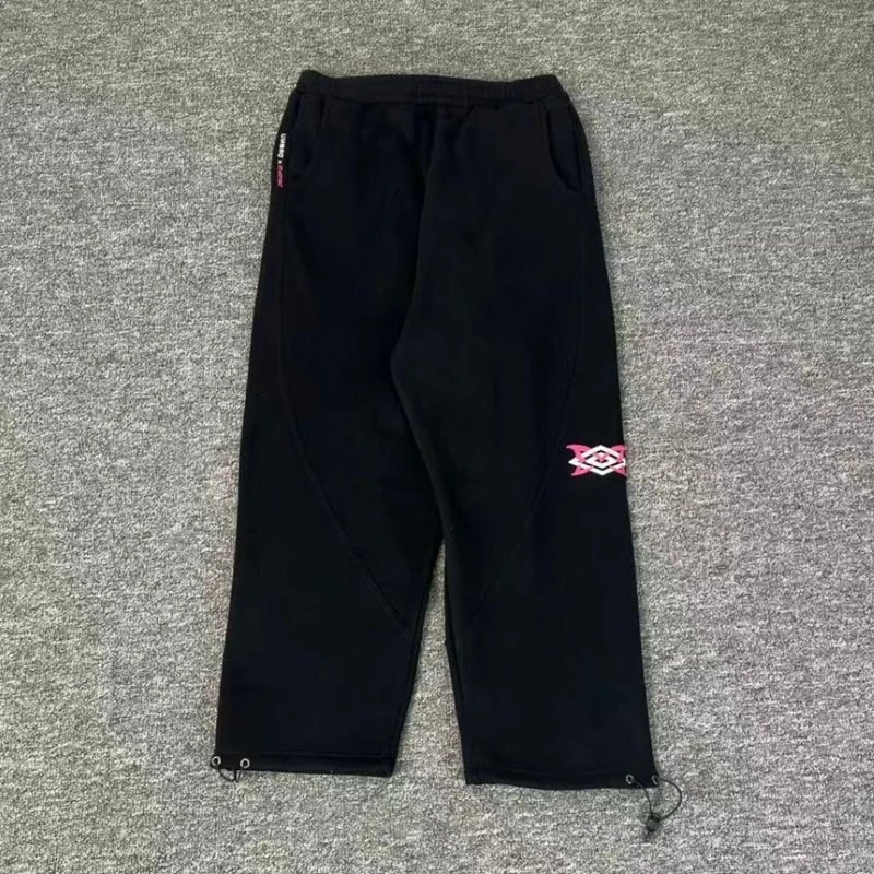 Black Sweatpants wit