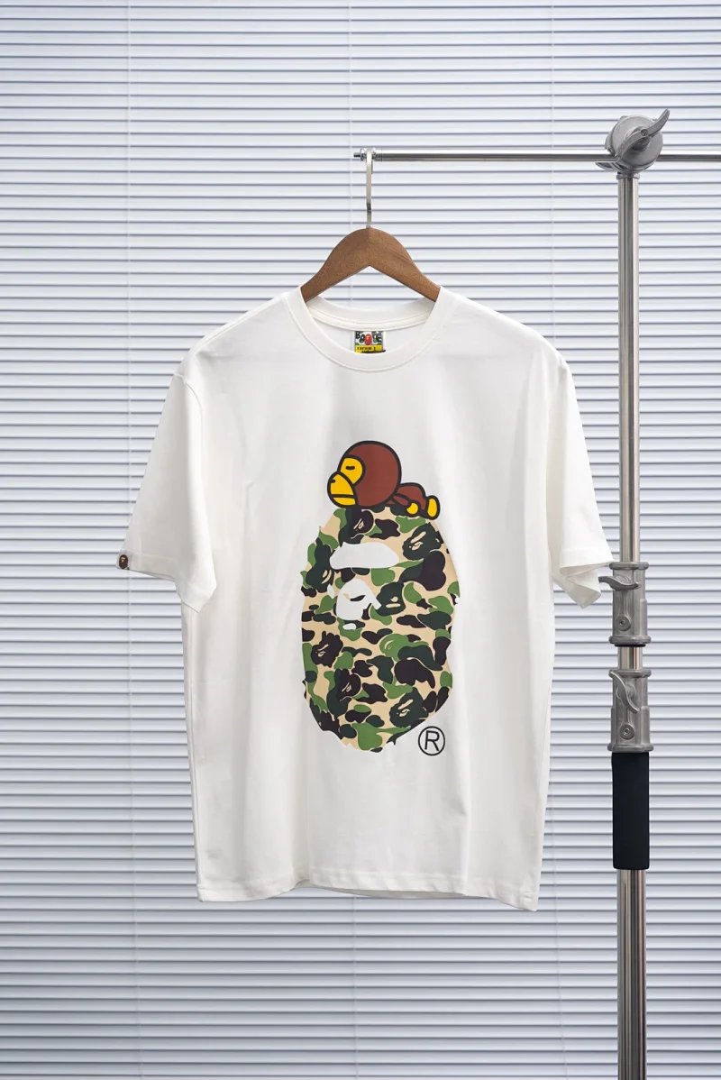A BATHING APE White 