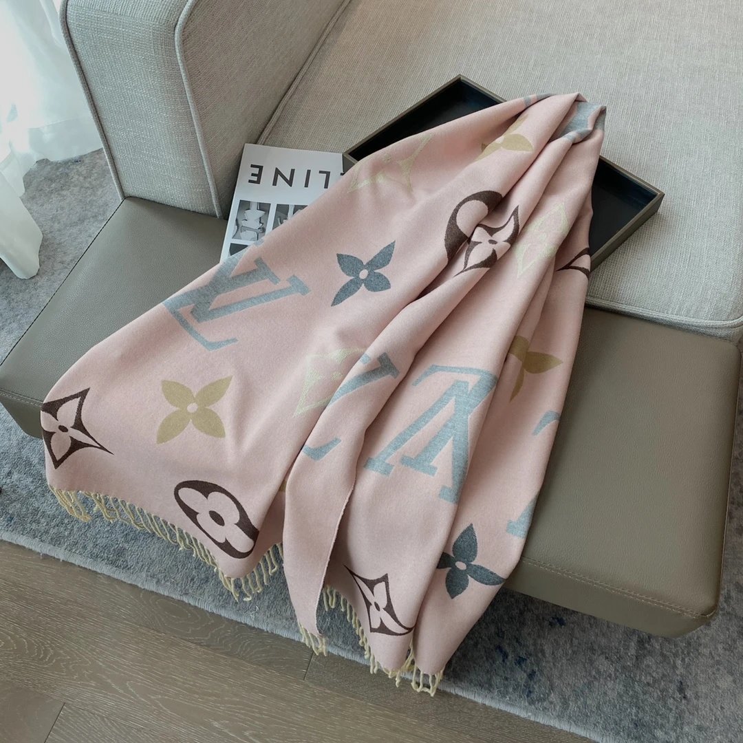 Louis Vuitton Pink M