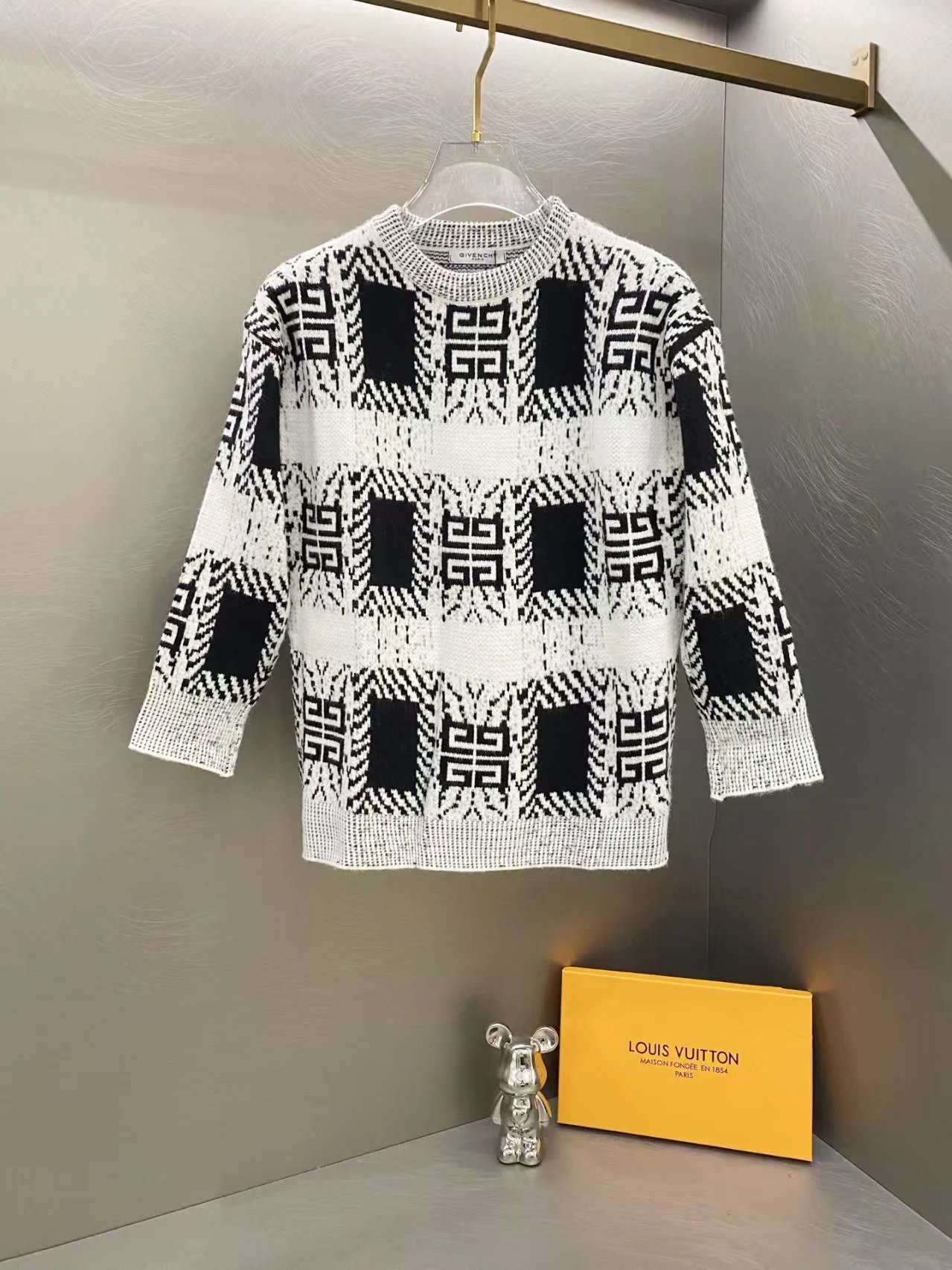 Givenchy Black and W
