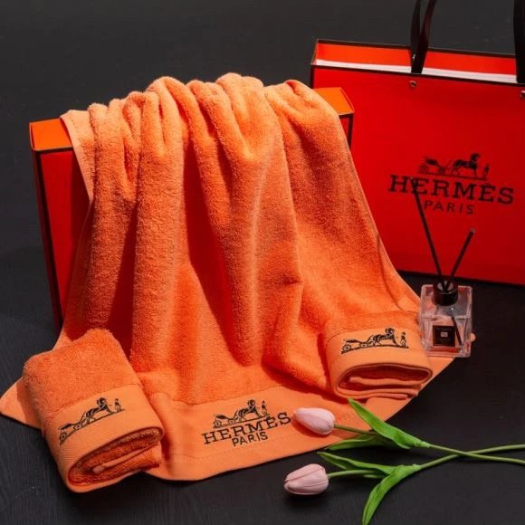 Hermès Orange Bath Towel Set