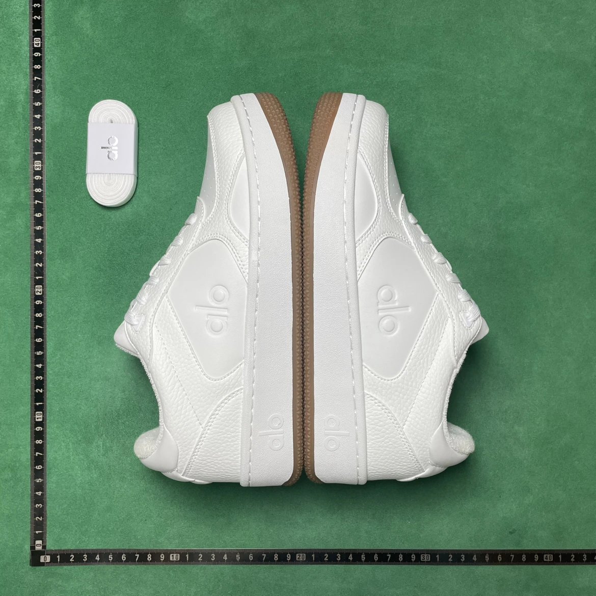 Glo White Low Top Sn