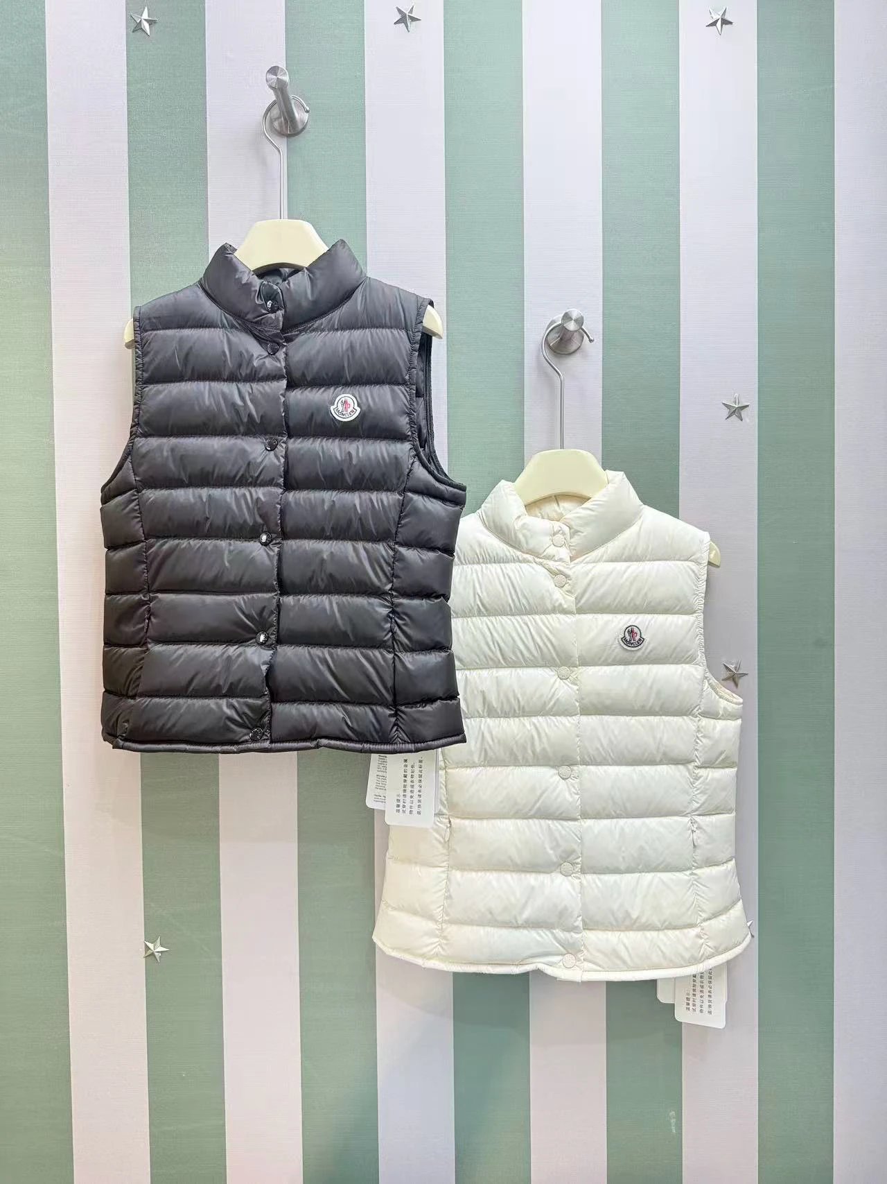 Kid Moncler Black and White Quilted Puffer Vests