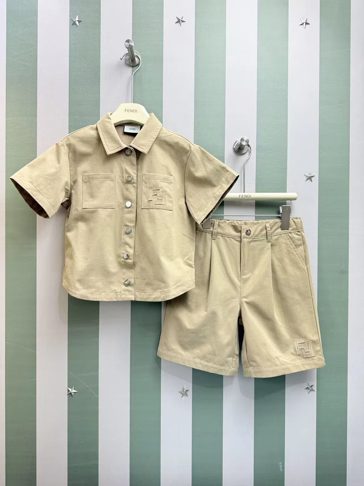 Kid Fendi Beige Shor