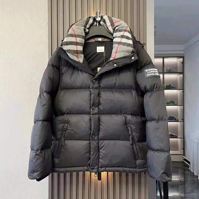 Burberry Black Puffe