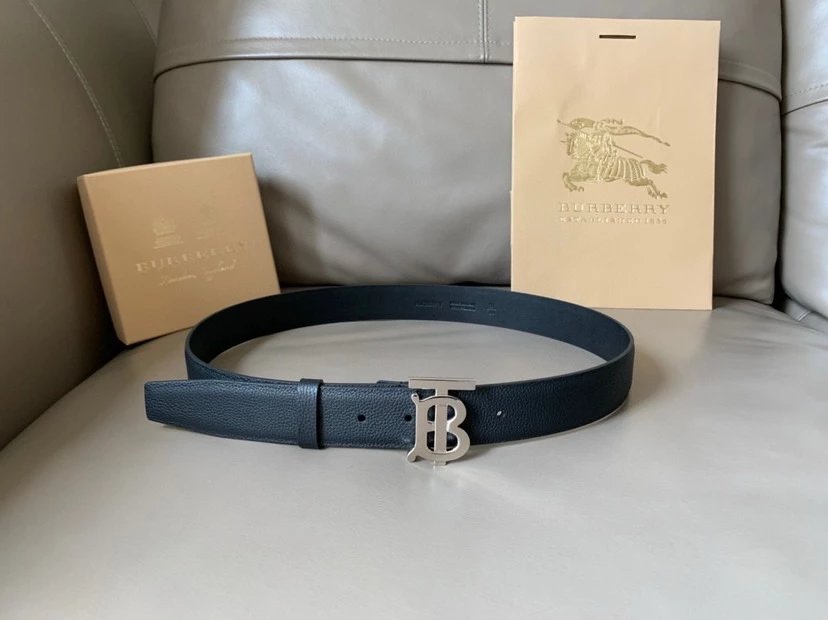 Burberry Navy Leather Belt