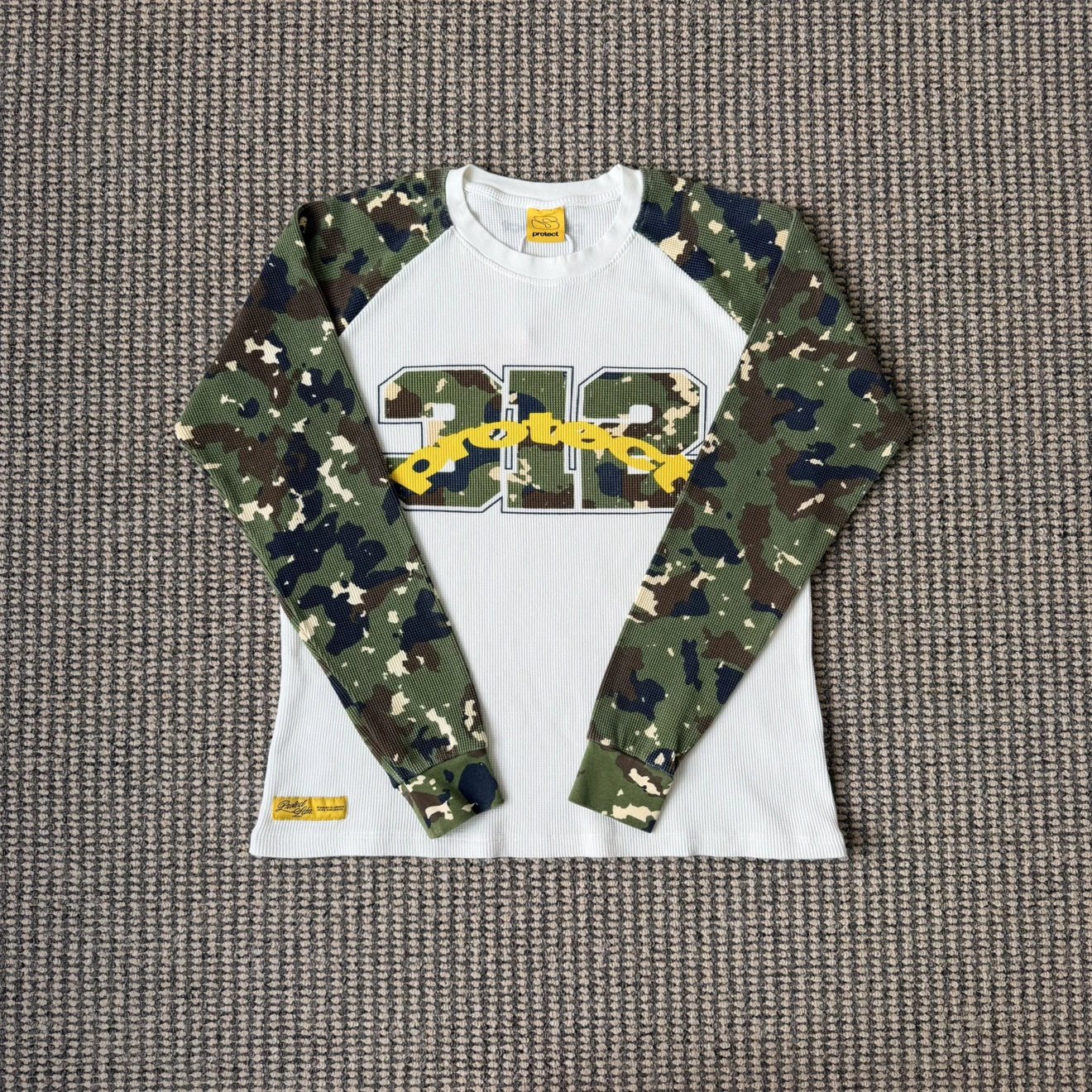 Protect Camo Sleeve 