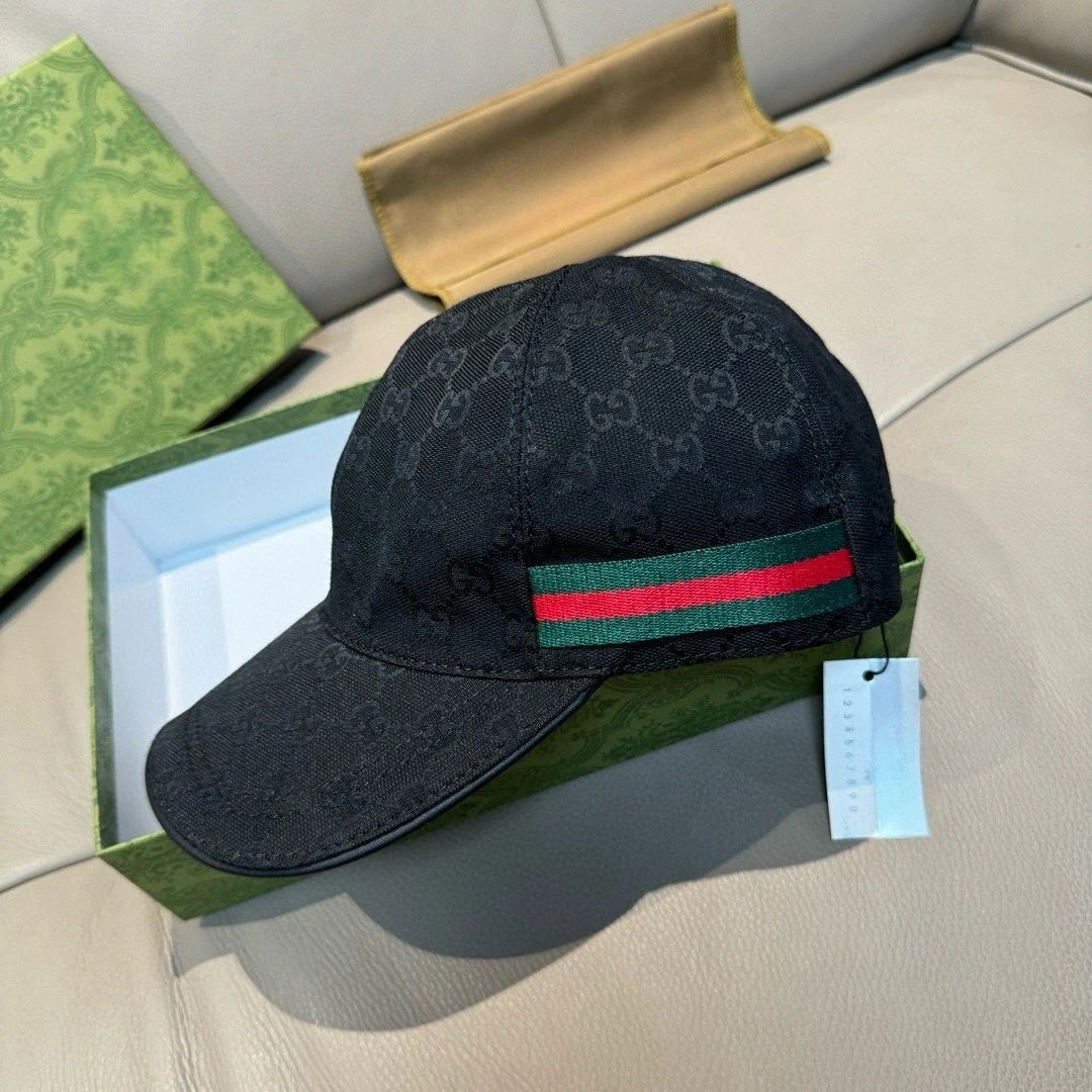 Gucci Black Baseball Cap with Red and Green Stripe
