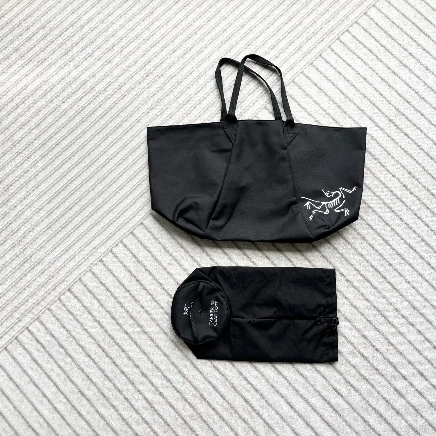 Arc'teryx Black Carr